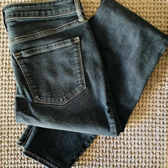 Old Navy Rockstar High Rise Women's Super Skinny Distressed Knee Stretch Jeans - Picture 5 of 7